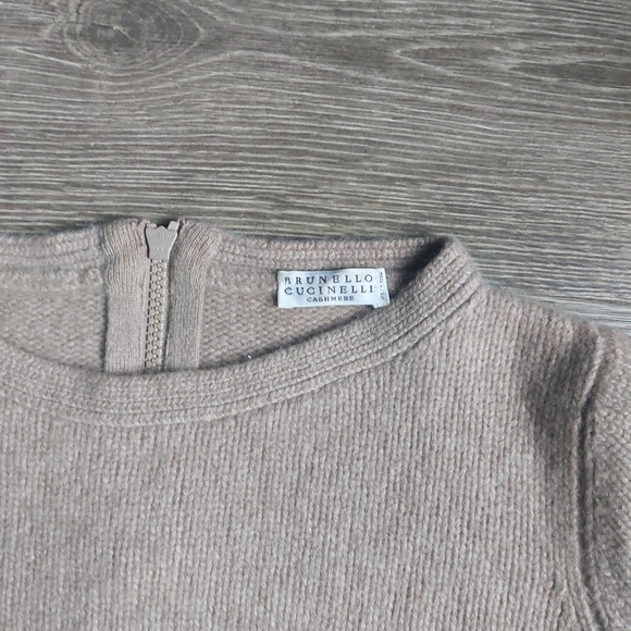 Brunello Cucinelli cashmere knit sweater. Zipper detail on back. Taupe tan M - Picture 9 of 14
